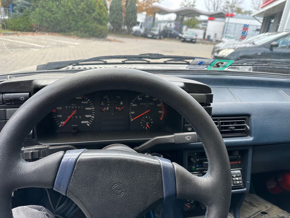 Audi 90 4000 sedan