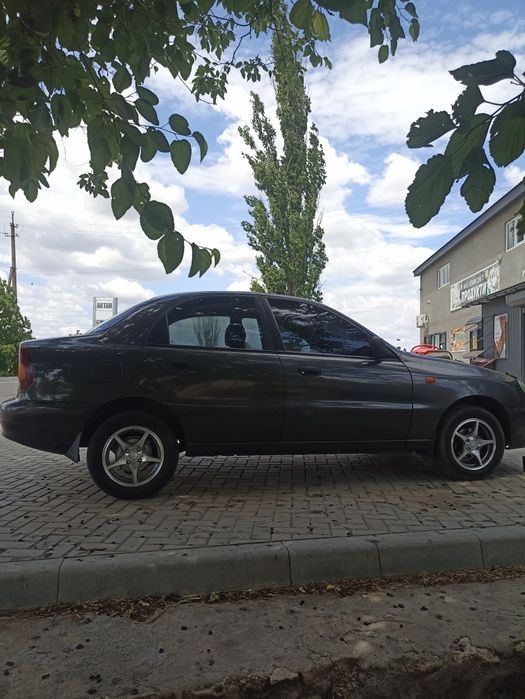 Продам daewoo sens 2011 года