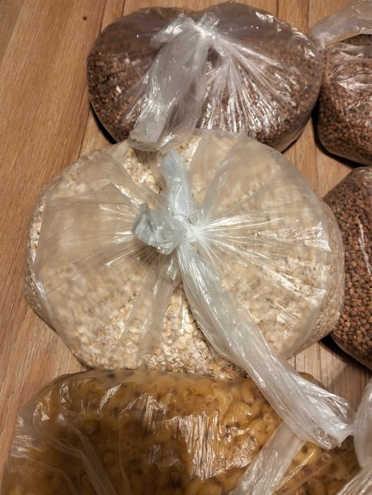 Makaron, kasza gryczana i owniasianka