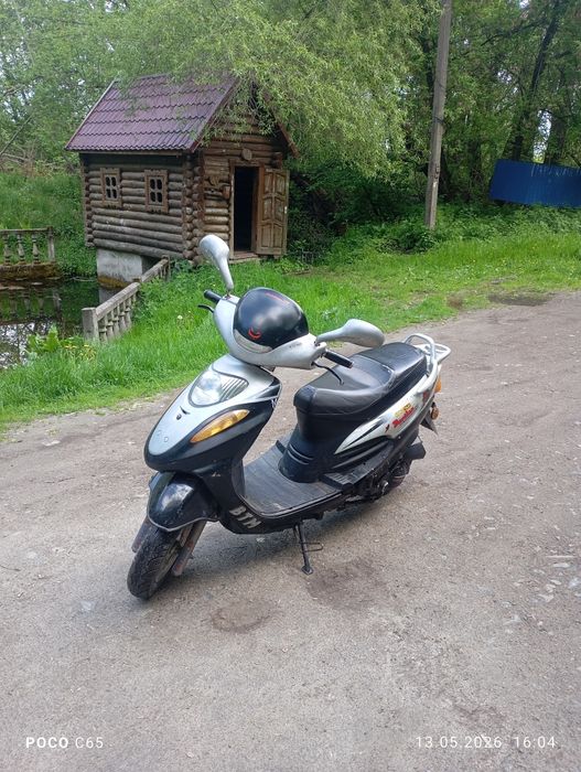 Продам скутер 4 т