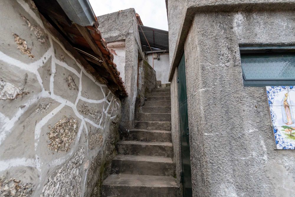 2 Casas de Aldeia c/ Logradouro | Potencial Turismo Rural ou Habitação