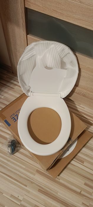 Deska sedesowa WC wolnoopadająca nowa