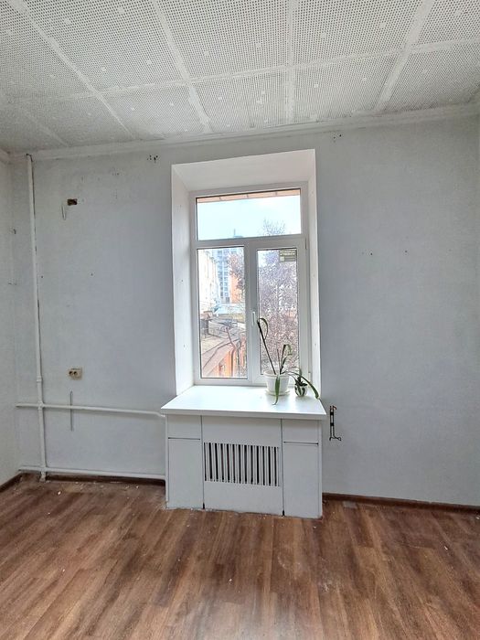 Без комиссии в Центре 20м2 м.Крещатик варианты
