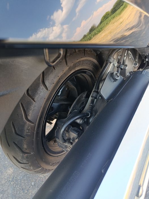 Скутер Suzuki Skywave
