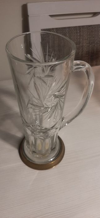 Kufel kryształowy z mosiężna podstawą Tułowice Ciekawostka