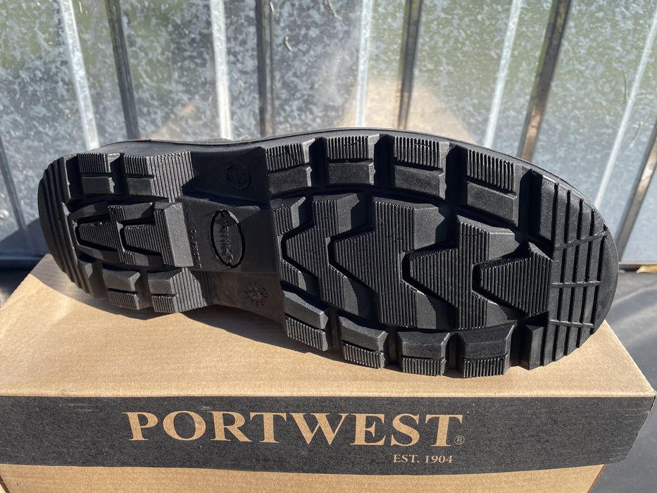 Sztyblety robocze 40 Portwest ochronne czarne