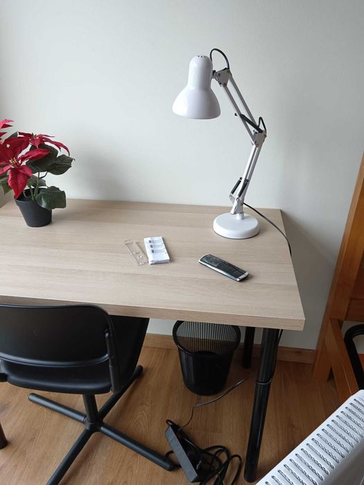 Quartos individuais em apartamento renovado | Zona calma e bem servida