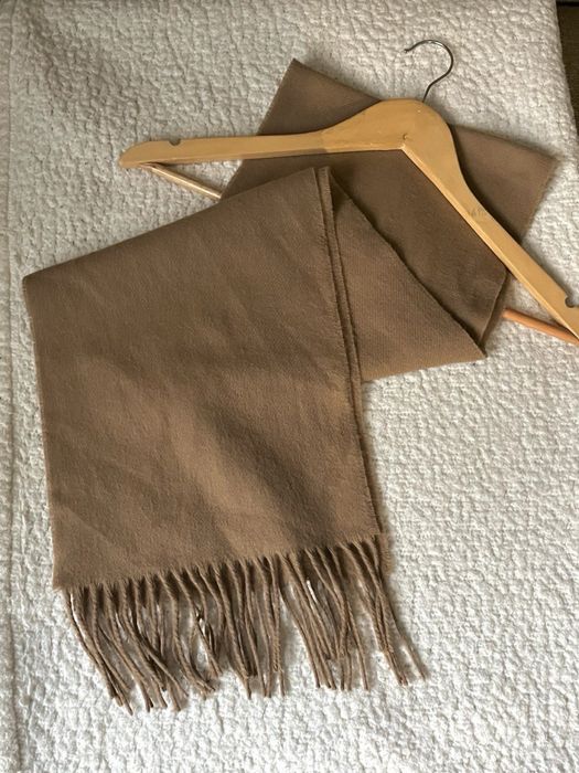 Теплий однотонний світло-коричневий шарф