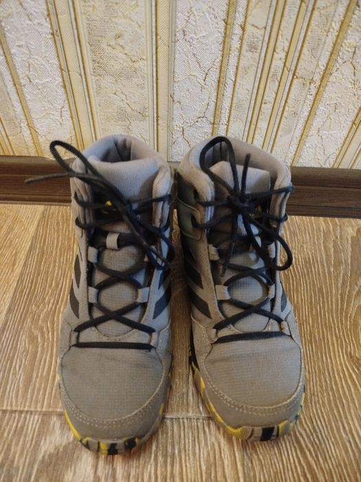 Оригінальні дитячі черевики Adidas Terrex Hyperhiker,33 р,  21 см,