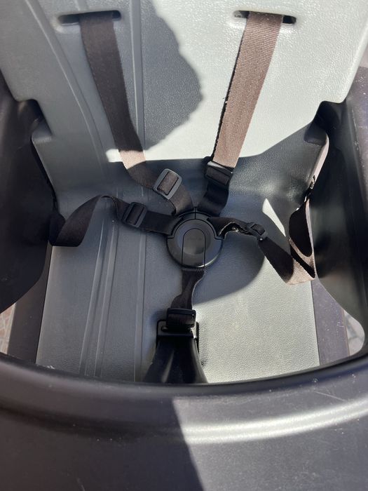 Cadeira de comer nuna