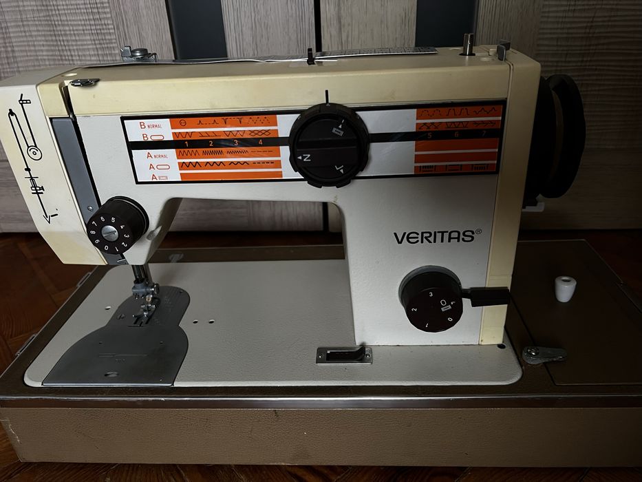 Швейна машинка VERITAS 8014/43 + кейс, педаль, аксесуари