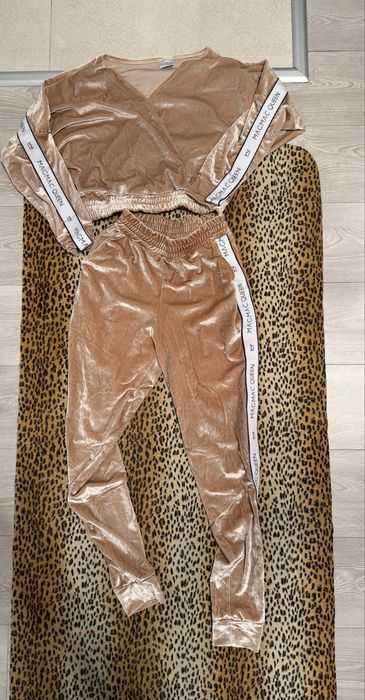 Dres welur komplet miekki Magmac McQueen rozowy lampas 38 M premium