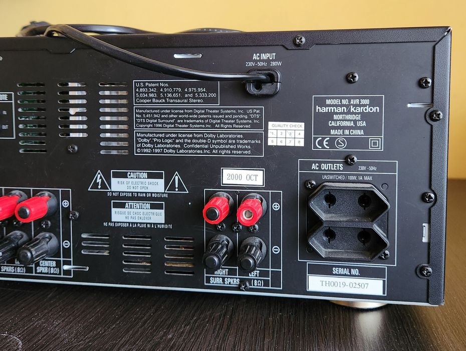 Harman/Kardon AVR 3000 amplituner