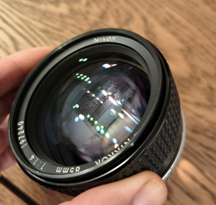 Nikon Nikkor 85mm f/1.4 ai-s