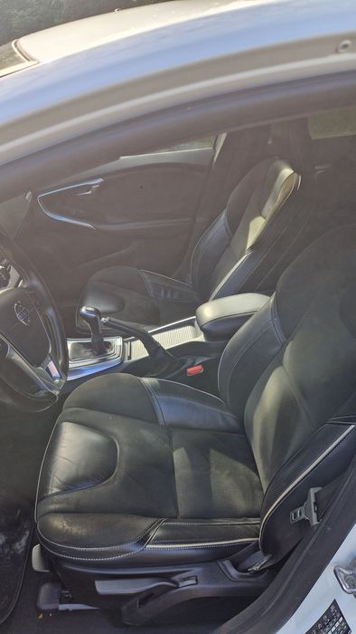 Volvo V40 D2 R-Design 2.0 2015