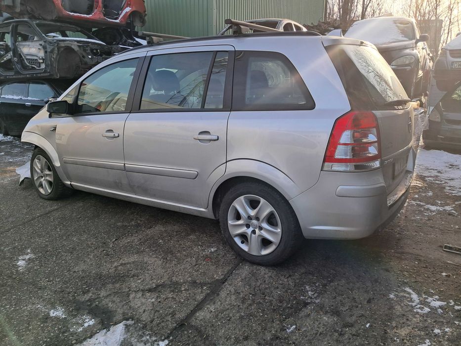 2008 Opel Zafira B 1.7 CDTI A17DTJ 110 KM Silnik Skrzynia części