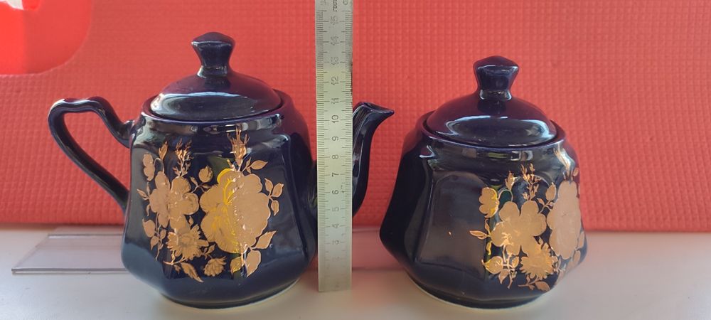 Набір заварник та сахарниця