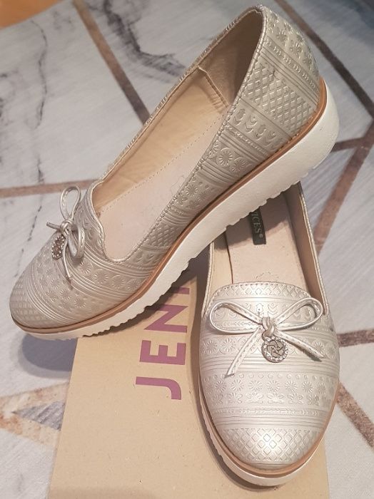 Buty damskie na koturence rozmiar 37