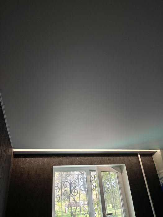 Натяжні стелі...