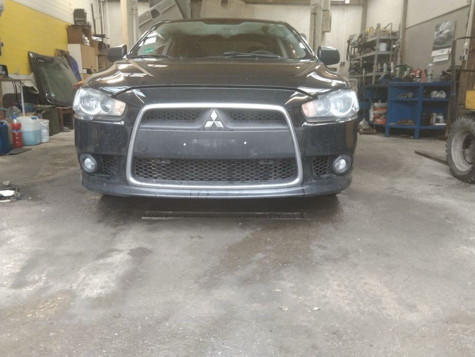 Капот для Mitsubishi Lancer 10 2007-2016 в наявності