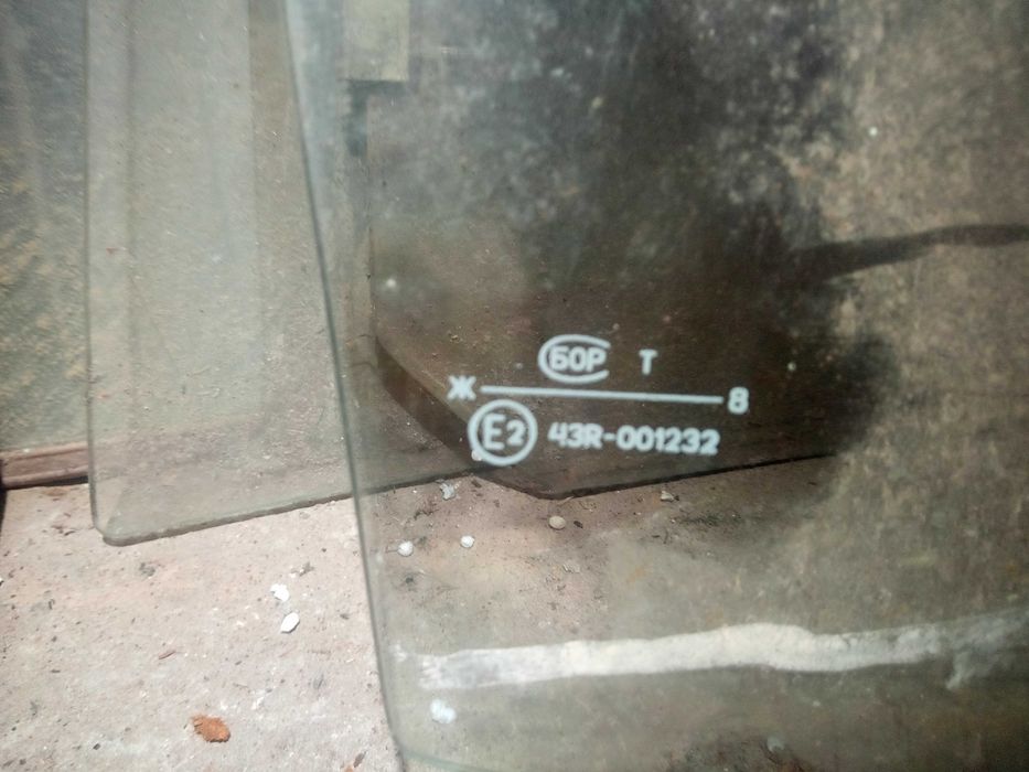 Стекло двери ВАЗ 2109 43R-001232