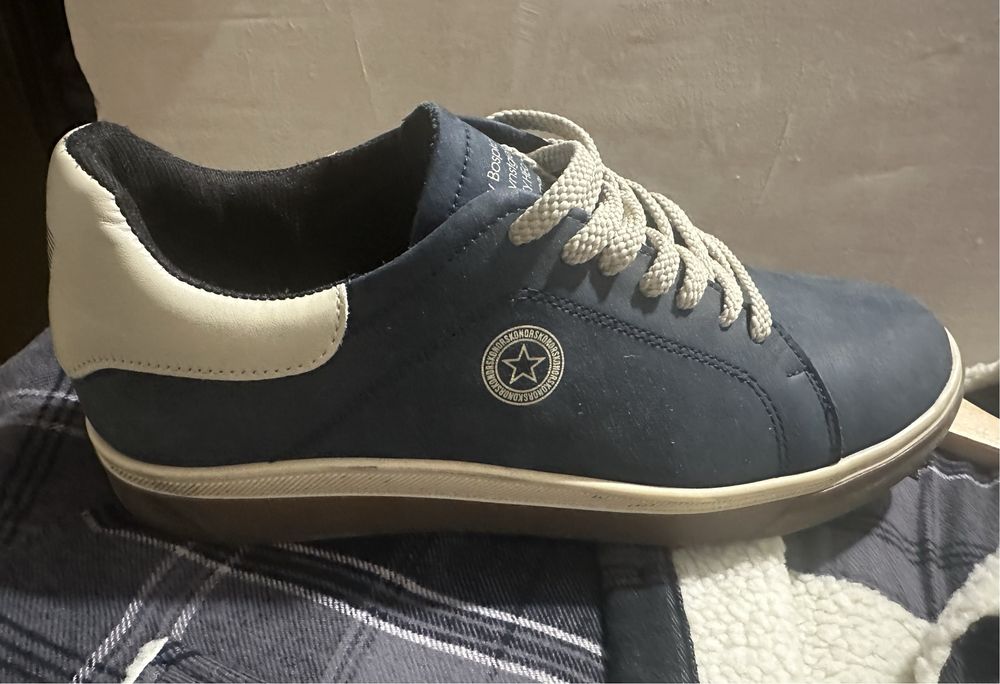 Кеди чоловічі Konors 45р, практично нові