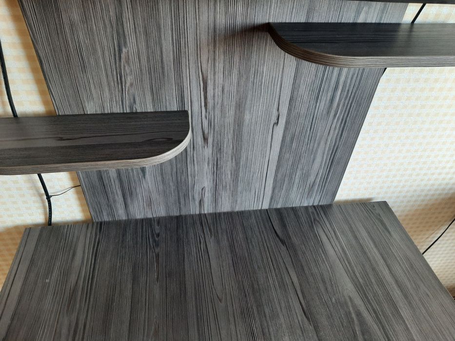 Стіл комп'ютерний