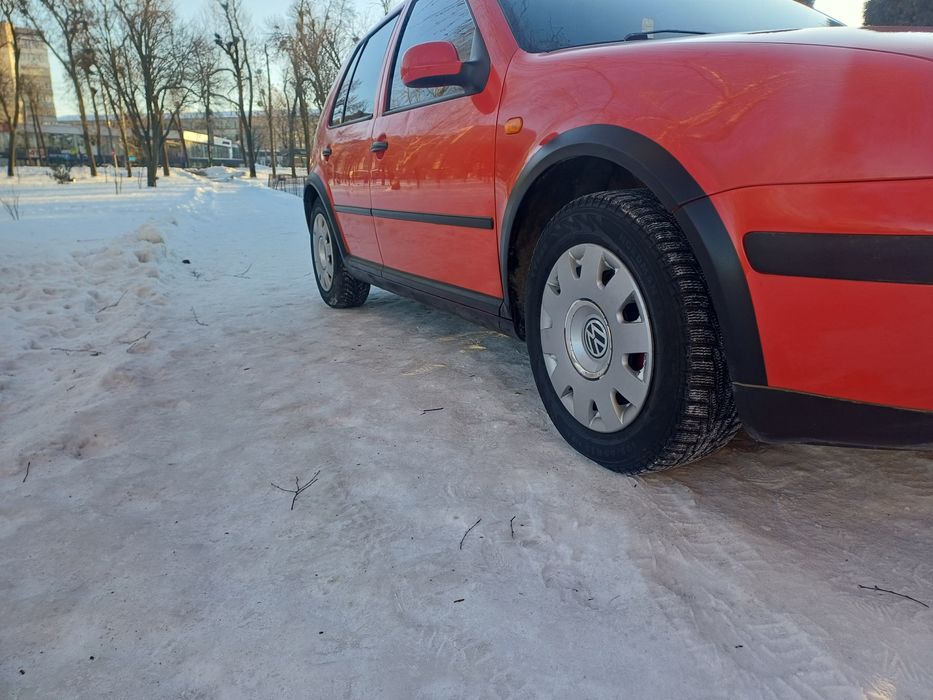 Volkswagen Golf 4 .1.6.
Volkswagen Gol