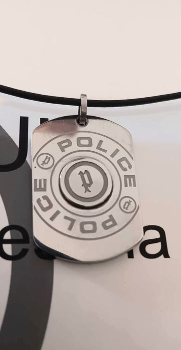 Colares  fios aço da marca Police