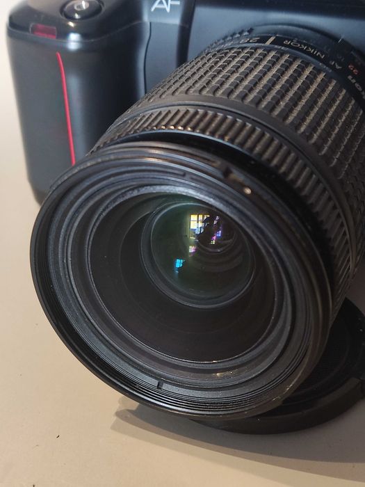 Nikon F-601 + Objetiva 28-80mm - Câmara Analógica - Reservada