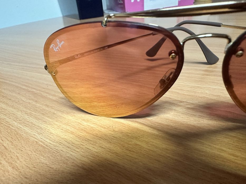 Vendo Oculos de Sol Ray Ban em tom tosa e dourado