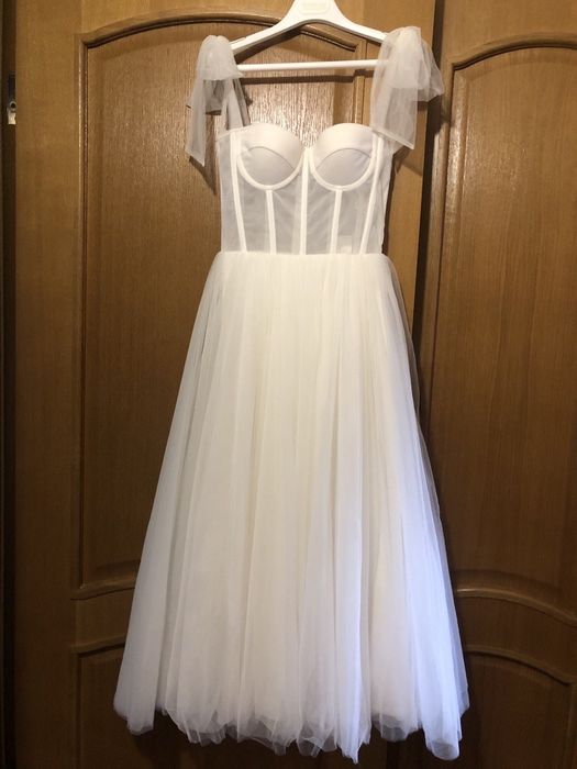 Сукня весільна ,випускна