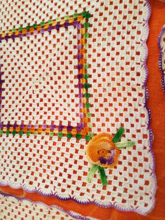 6 Naperons de Cozinha em crochet+2 Pegas+6 Argolas de Guardanapo
