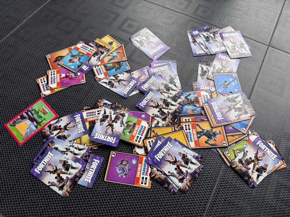 karty kolekcjonerskie Fortnite  Panini.