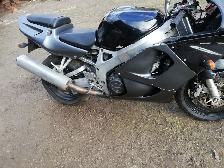 Cbr 900 rr SC 33 rok 99 bok serwisowka lewa