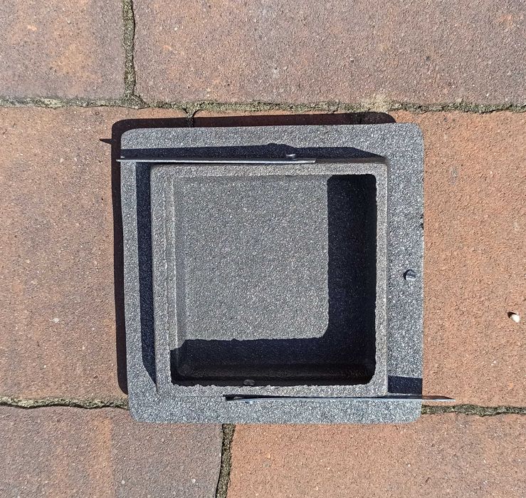 Drzwiczki żeliwne wyczystkowe rewizyjne wyciorowe