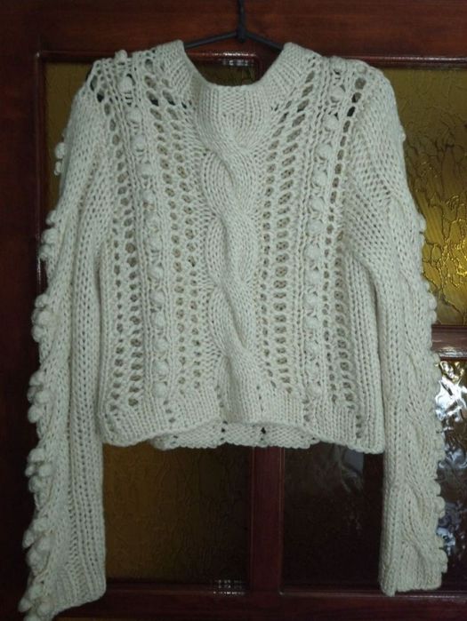 Модный    свитер.