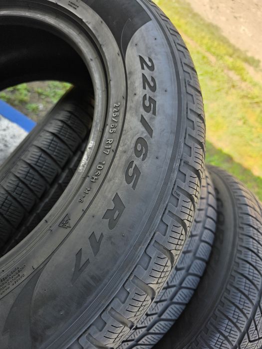 Зимові шини Pirelli 225/65 r17