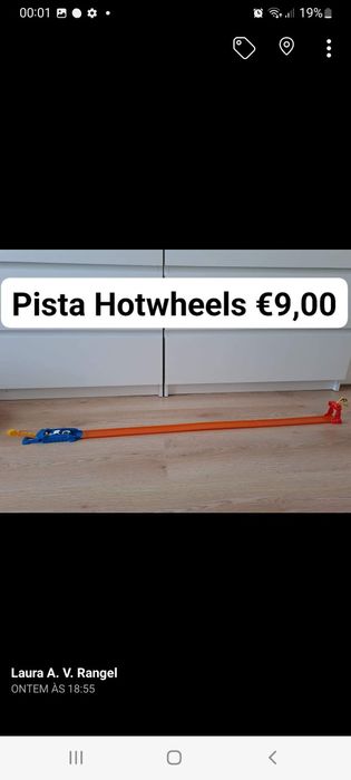 Pista Hotwheels  oferta de 2 carrinhos