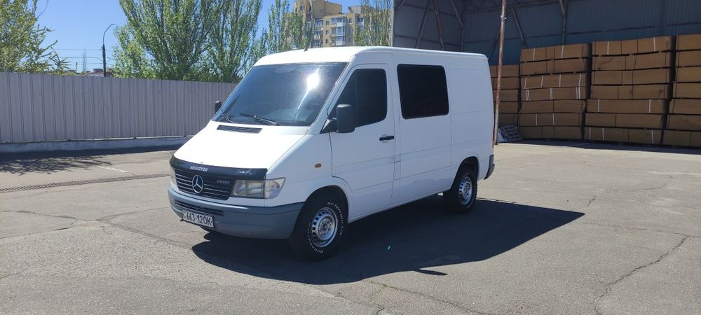 Mercedes Sprinter 2.3 Дизель Груз-Пасс
