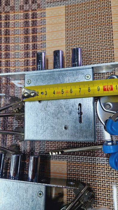 Врезной замок для сейфа, калитки , металлических дверей.  Качество!