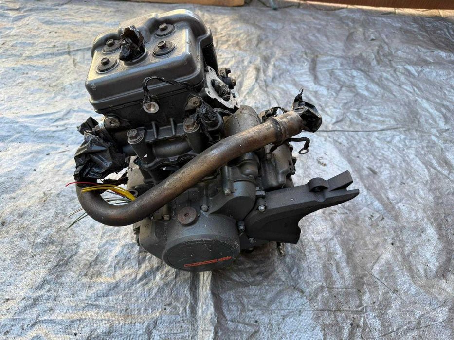 KTM 125 część owiewki silnik lagi koło