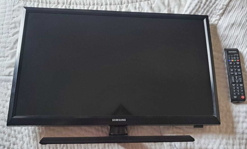 TV / Monitor LED Samsung 24" + Comando Original