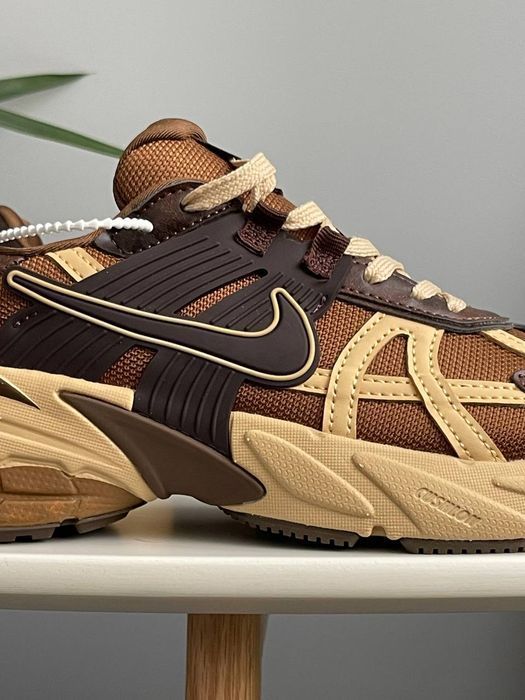 Кросівки Кроссовки Nike V2K Run Lt British Tan повсякденні