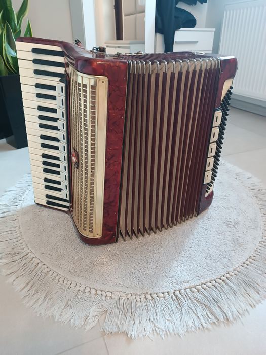 Akordeon weltmeister 120 basów
