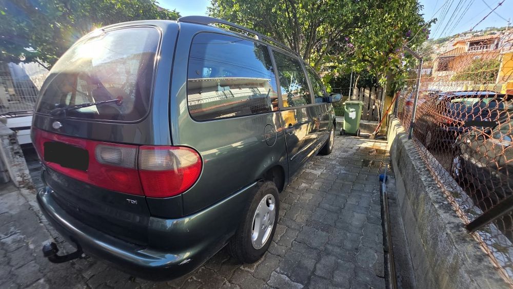 Ford galaxy ghia