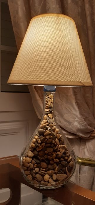 Candeeiro de mesa em garrafa