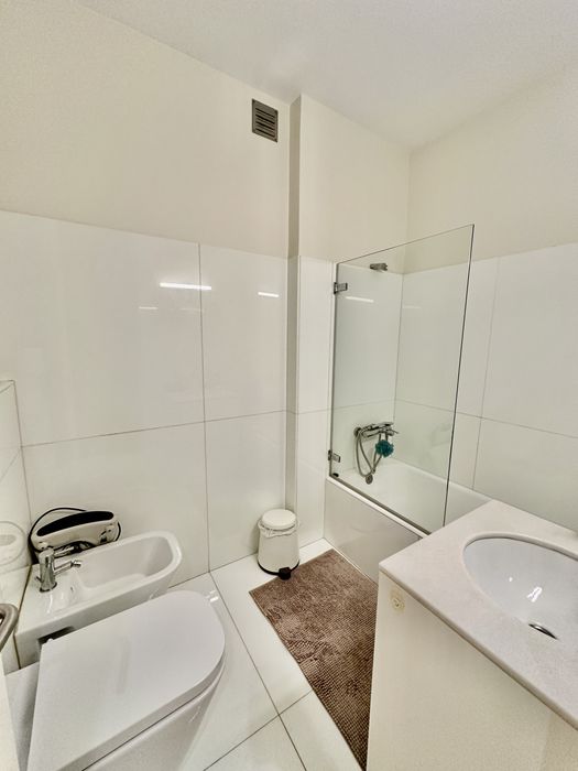 T5 convertido em T3 FOZ DOURO PORTO AVIS remodelado (so particulares)