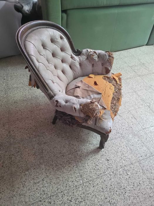 Cadeira Antiga Por Estufar