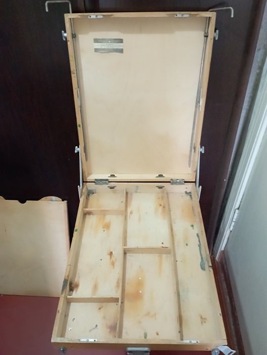 Мольберт,этюдник.